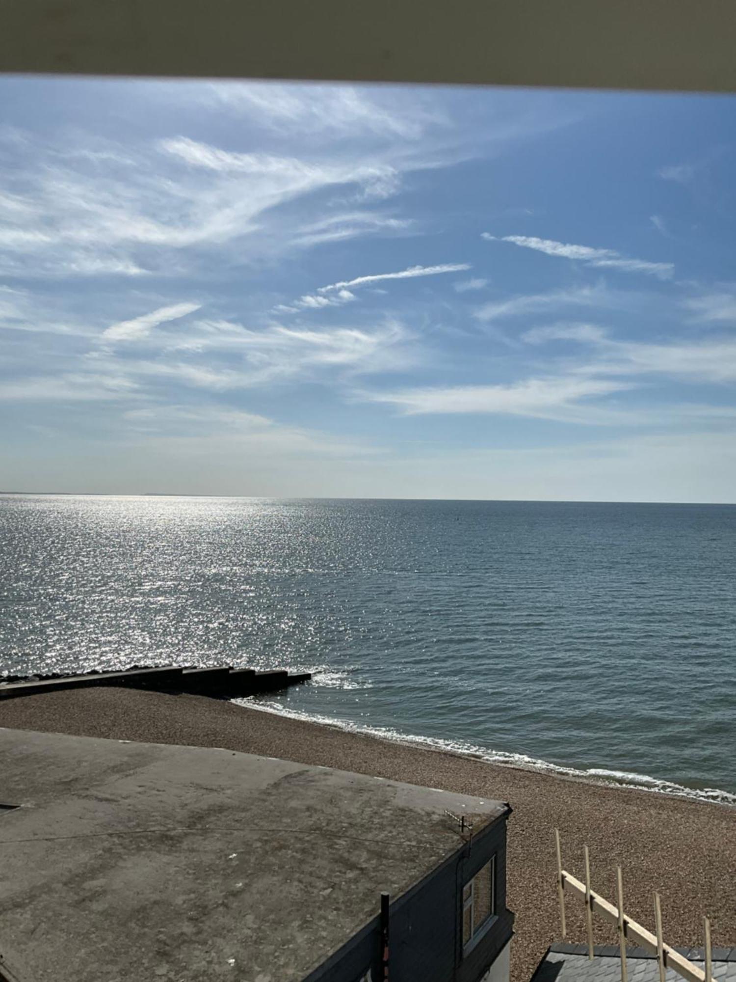 High Tides Apartment Лайм Риджис Екстериор снимка